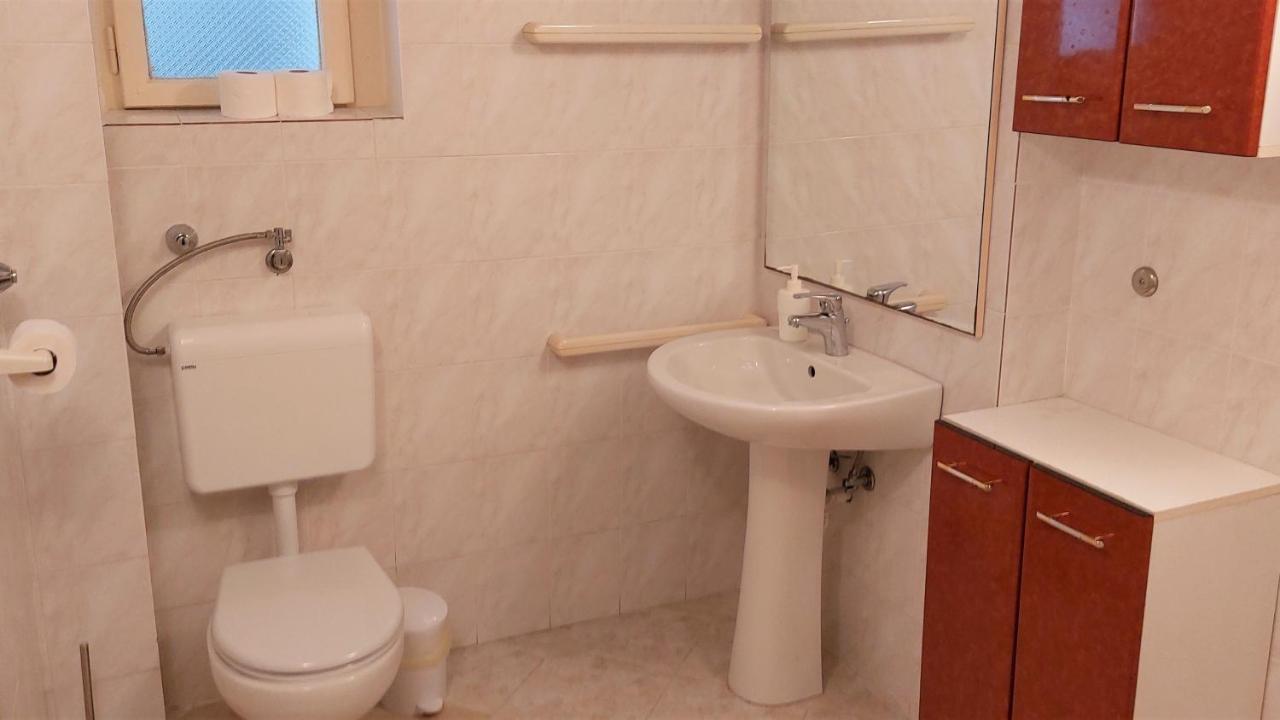 Apartman Crikvenica 30214 - Zulich Rum bild